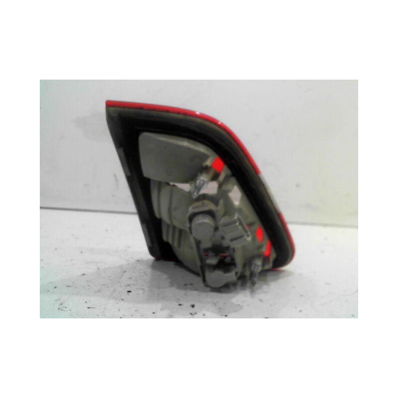 FEU ARRIERE INTERIEUR DROIT MERCEDES CLASSE B