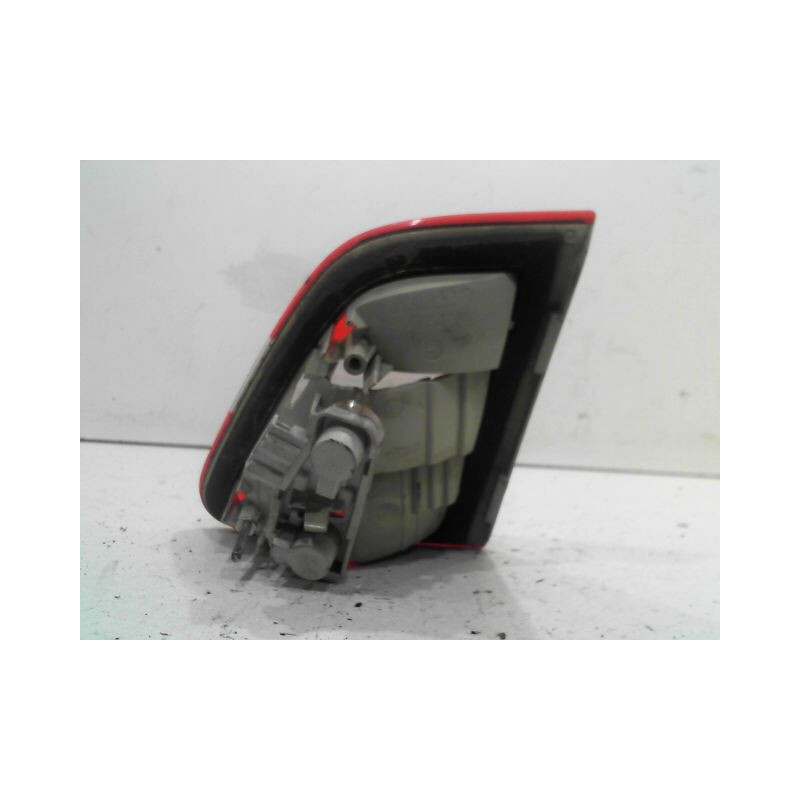 FEU ARRIERE INTERIEUR GAUCHE MERCEDES CLASSE B