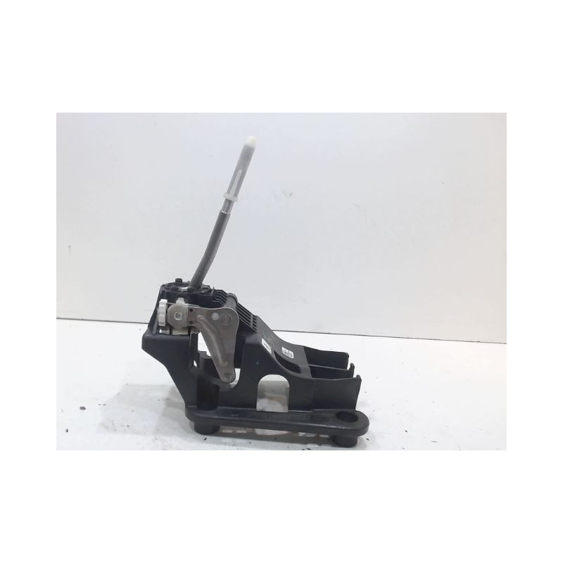 LEVIER DE VITESSES PEUGEOT 208 1.2 VTI 82