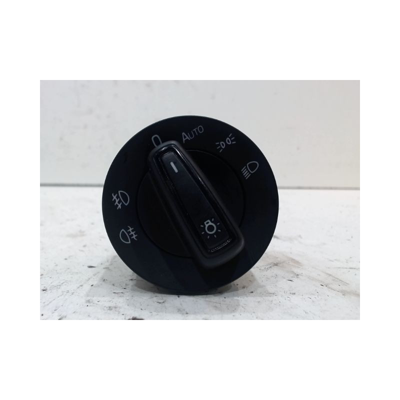 INTERIEUR COMMANDE PHARES SKODA FABIA