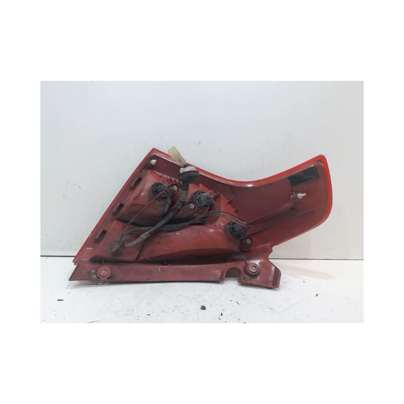 FEU ARRIERE DROIT SUZUKI SWIFT