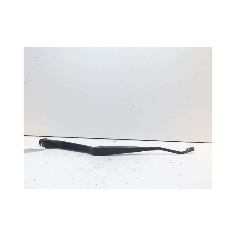 BRAS ESSUIE-GLACE AVANT DROIT TOYOTA RAV4