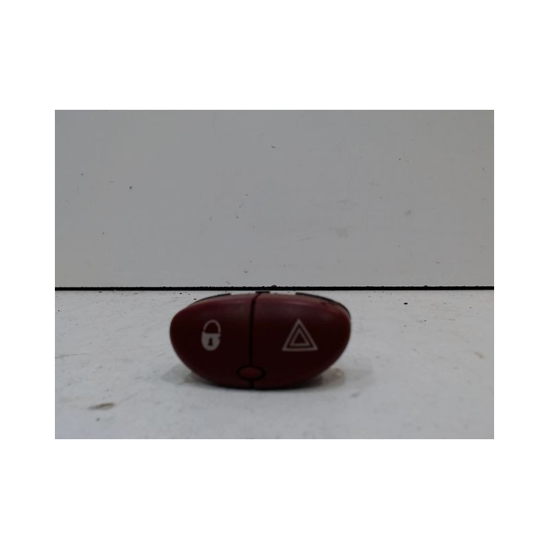 BOUTON DE WARNING PEUGEOT 206 SW 02-06