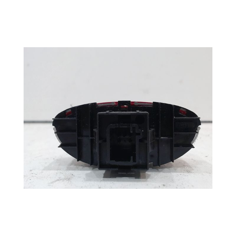 BOUTON DE WARNING PEUGEOT 206 SW 02-06