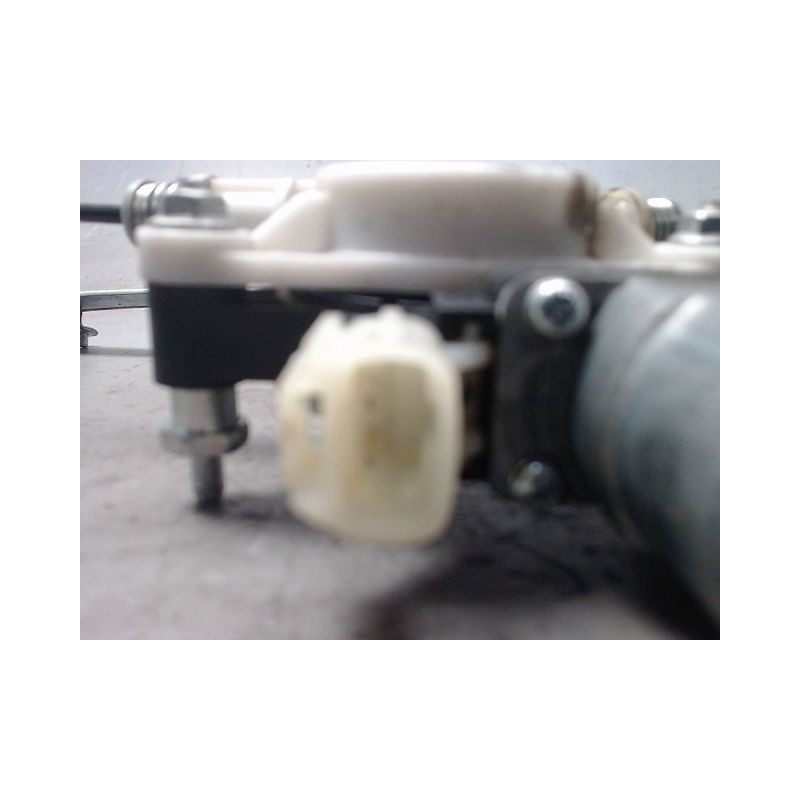 MECANISME+MOTEUR LEVE-GLACE AVANT DROIT KIA RIO