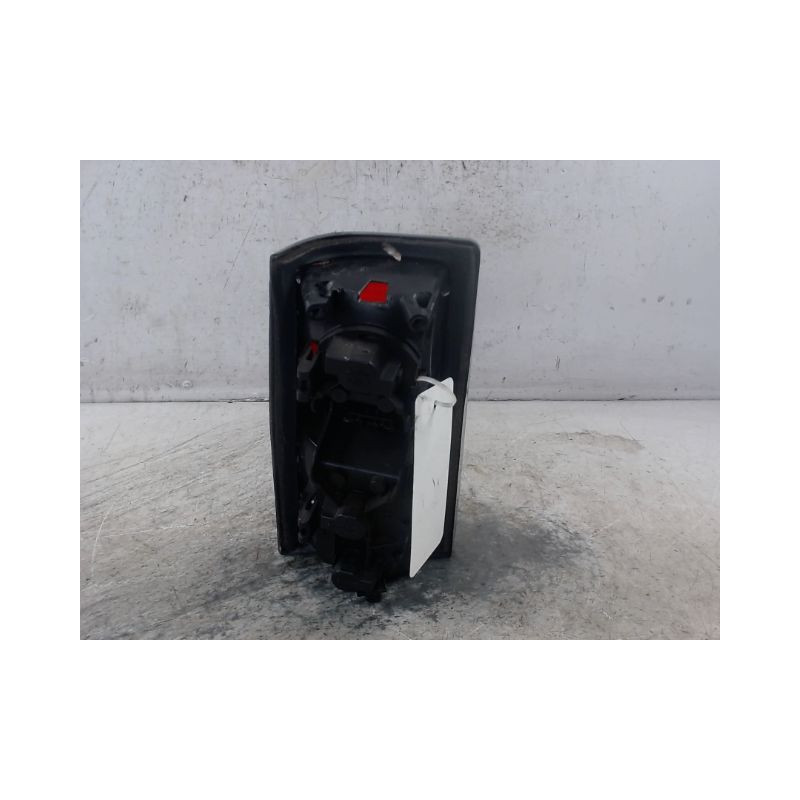 FEU ARRIERE DROIT OPEL CORSA 90-93