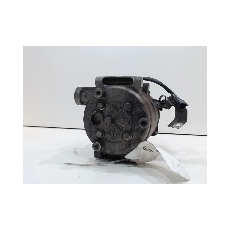 COMPRESSEUR AIR CONDITIONNE FORD FIESTA