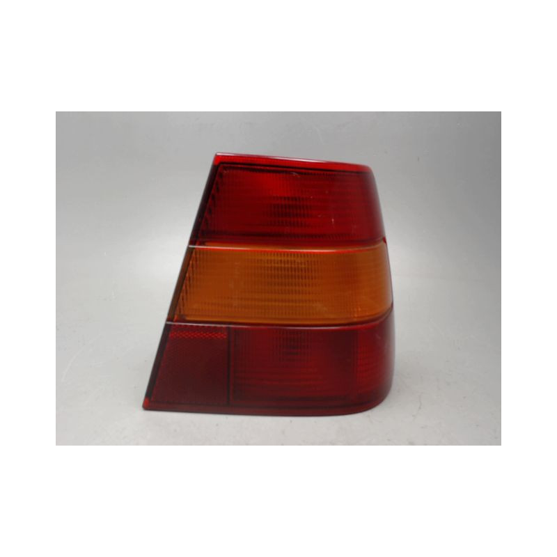 FEU ARRIERE DROIT VOLVO 940
