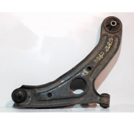 TRIANGLE INFERIEUR AVANT DROIT HYUNDAI GETZ -05