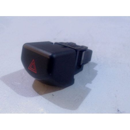 BOUTON DE WARNING NISSAN MICRA 2005-2007