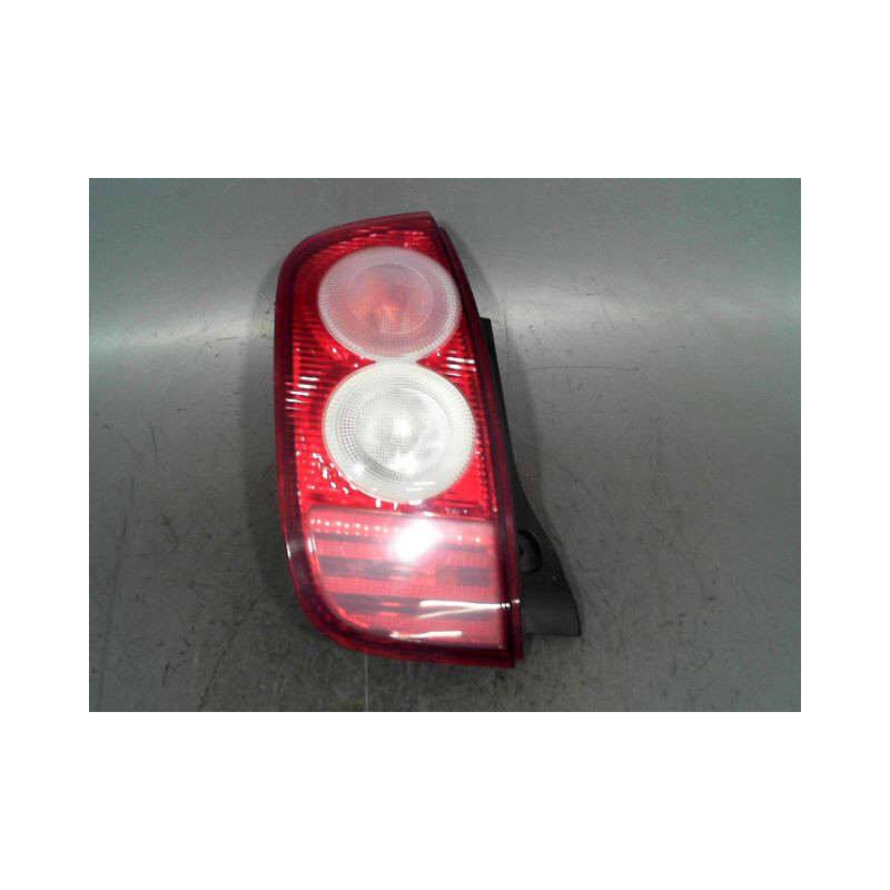FEU ARRIERE GAUCHE  NISSAN MICRA 2003-2005