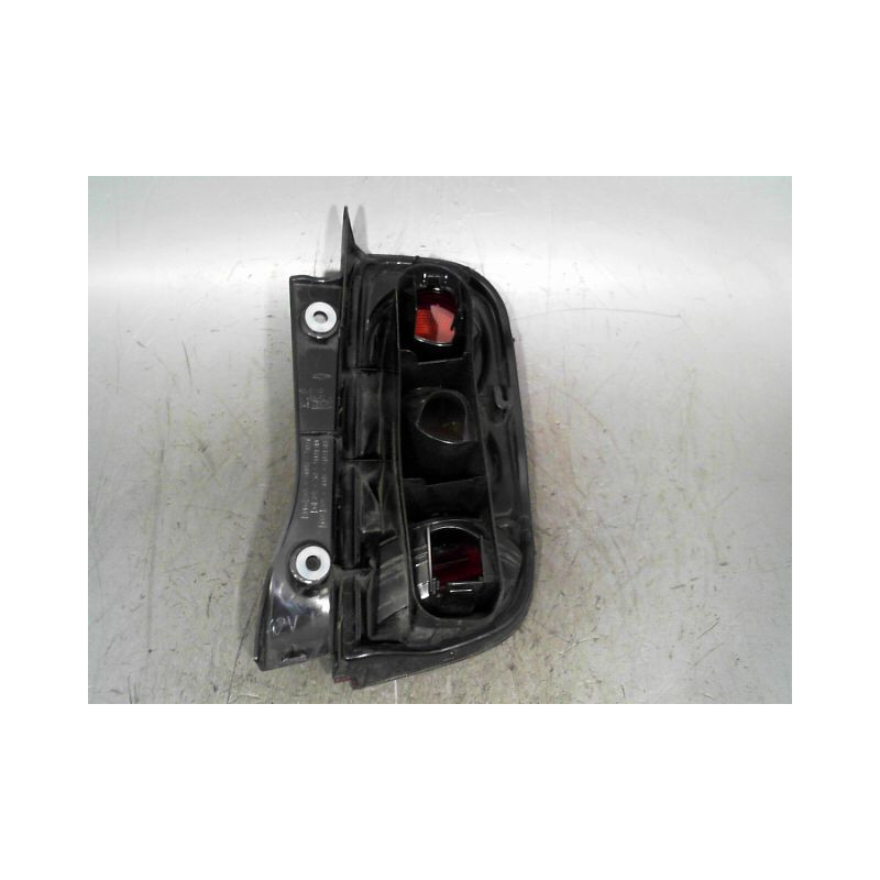 FEU ARRIERE GAUCHE  NISSAN MICRA 2003-2005