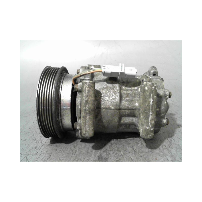 COMPRESSEUR AIR CONDITIONNE RENAULT CLIO