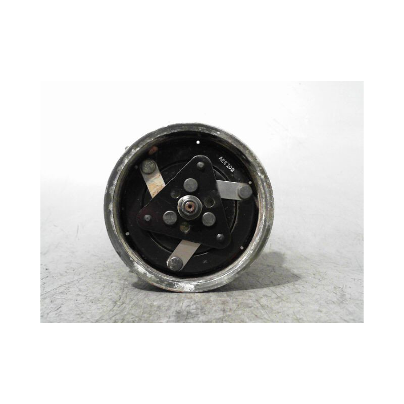 COMPRESSEUR AIR CONDITIONNE RENAULT CLIO III 2005-