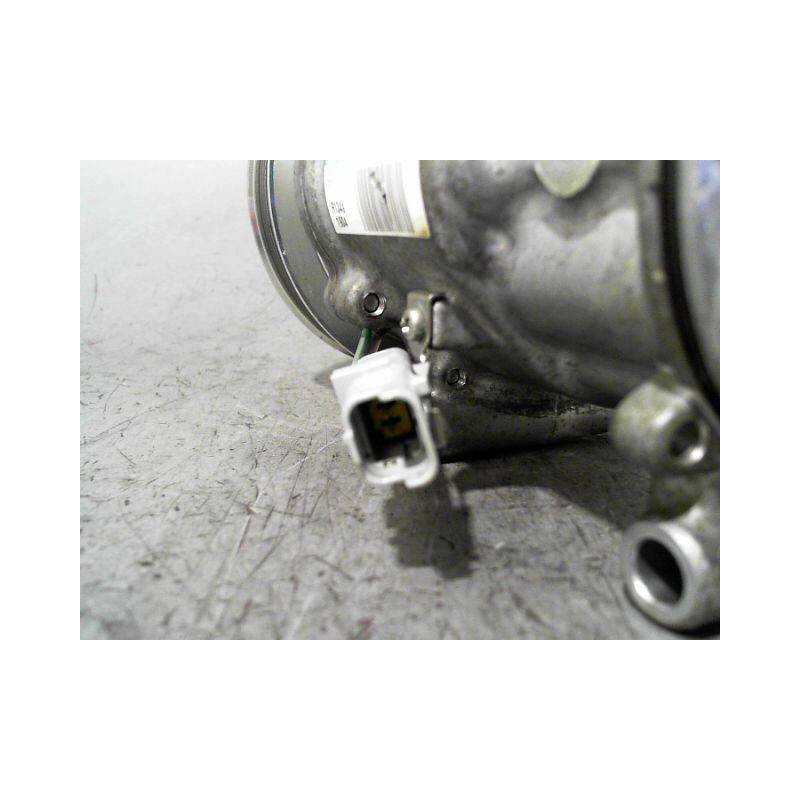 COMPRESSEUR AIR CONDITIONNE RENAULT CLIO III 2010-