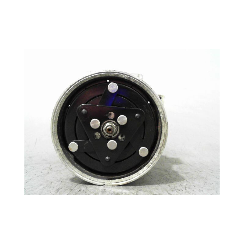 COMPRESSEUR AIR CONDITIONNE RENAULT CLIO III 2010-