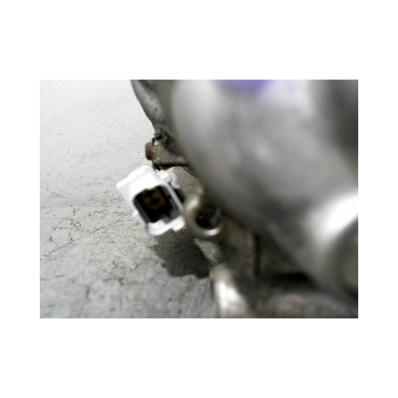 COMPRESSEUR AIR CONDITIONNE RENAULT CLIO III 2010-