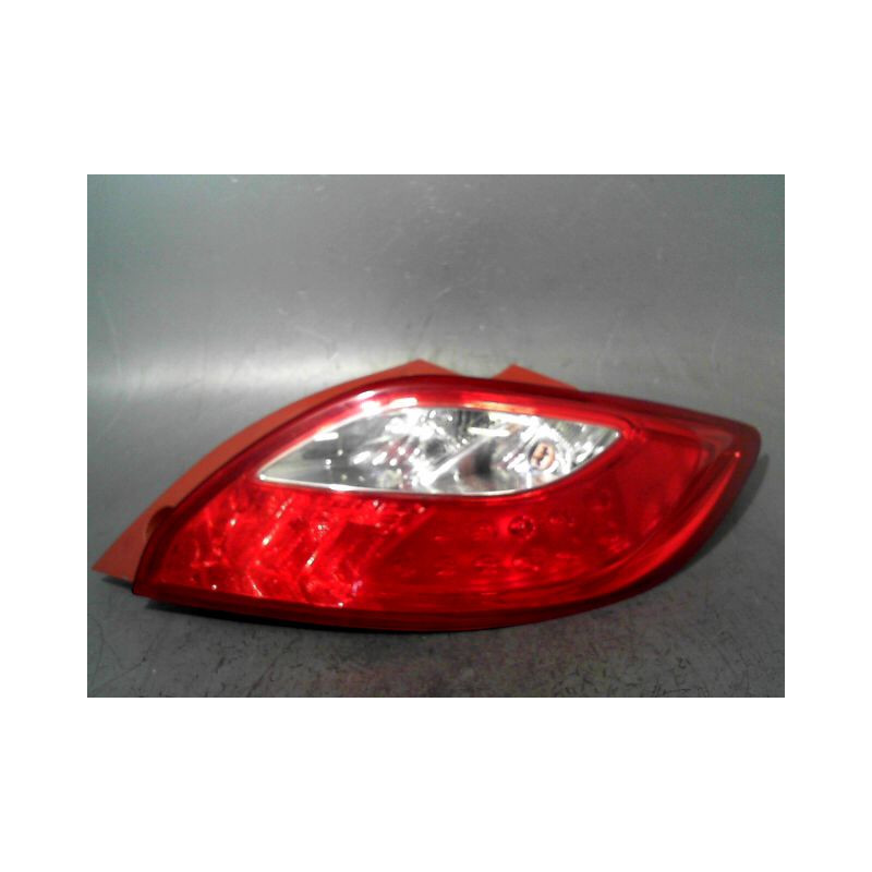 FEU ARRIERE DROIT MAZDA MAZDA 2