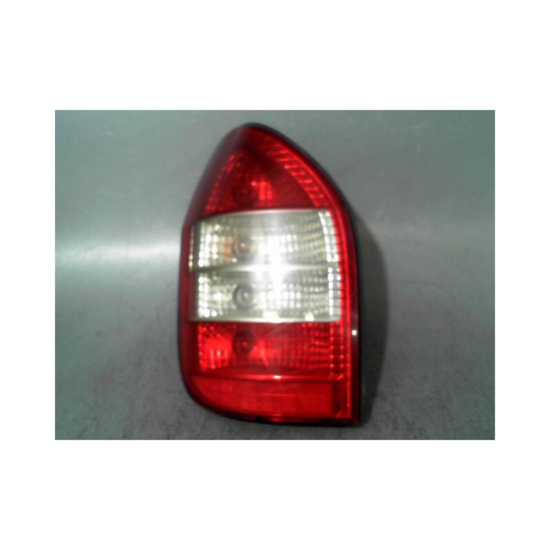 FEU ARRIERE GAUCHE  OPEL ZAFIRA