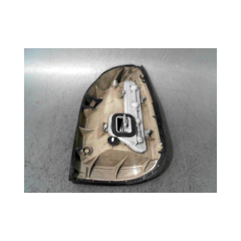 FEU ARRIERE GAUCHE  OPEL ZAFIRA