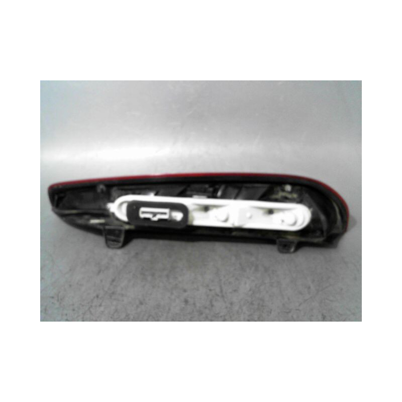 FEU ARRIERE GAUCHE  FORD FOCUS BREAK 2005-