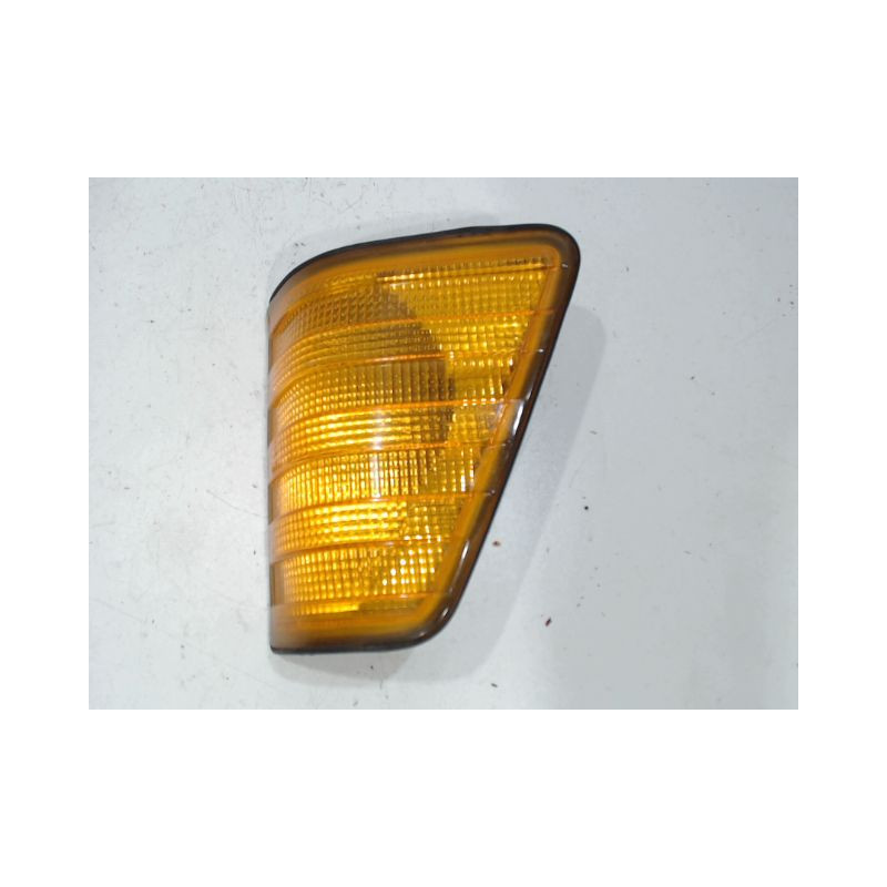 CLIGNOTANT GAUCHE DAIMLER 307
