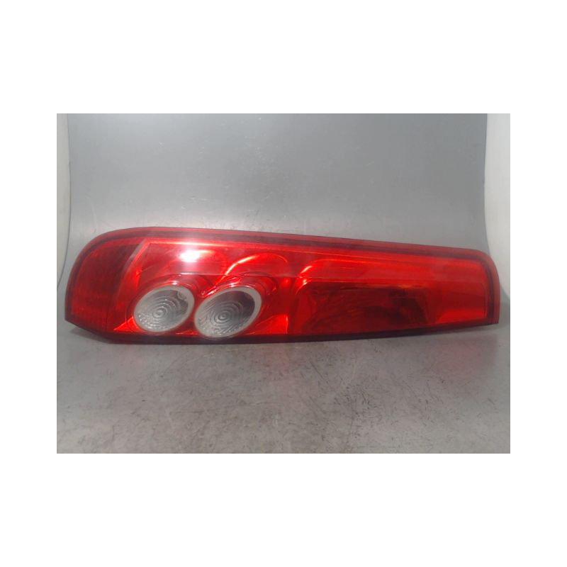 FEU ARRIERE GAUCHE  FORD FIESTA 2005-