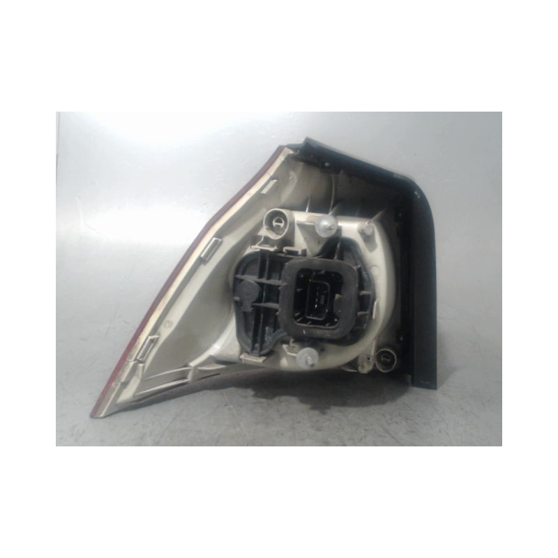 FEU ARRIERE DROIT VOLKSWAGEN GOLF V 2003-2009