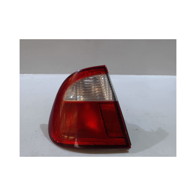 FEU ARRIERE GAUCHE  SEAT CORDOBA 99-2002