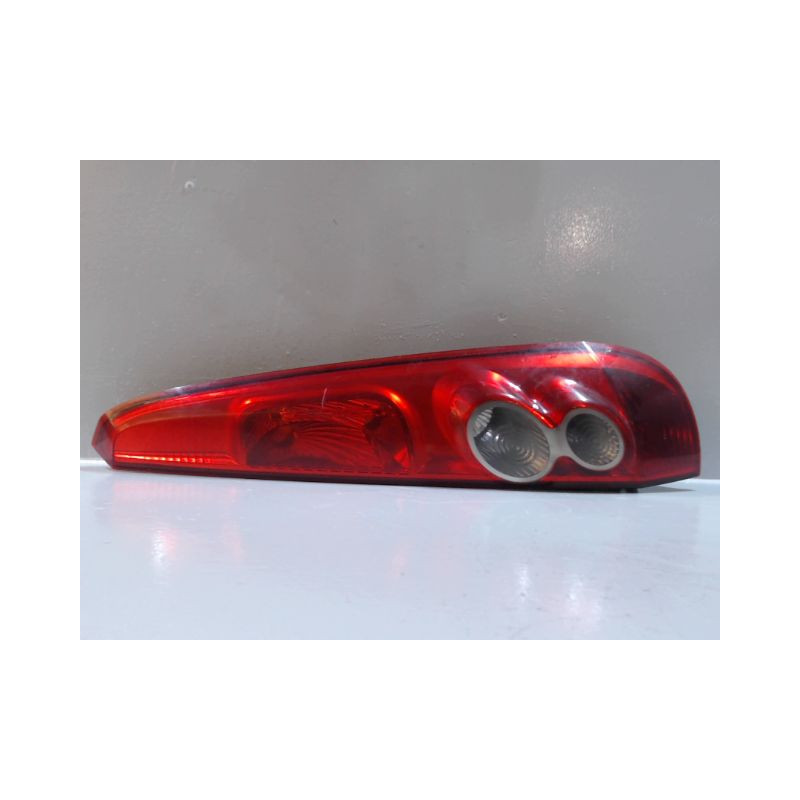FEU ARRIERE DROIT FORD FIESTA 2005-