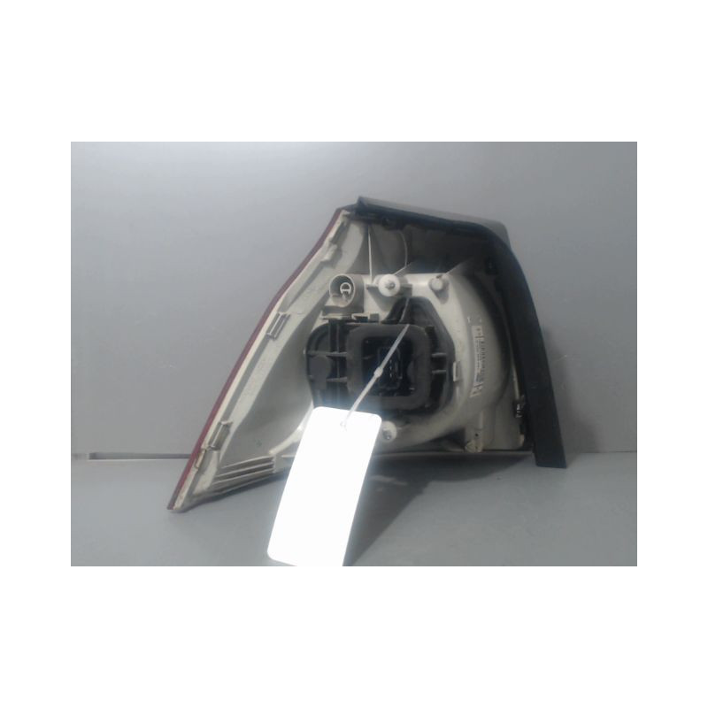 FEU ARRIERE DROIT VOLKSWAGEN GOLF V 2003-2009