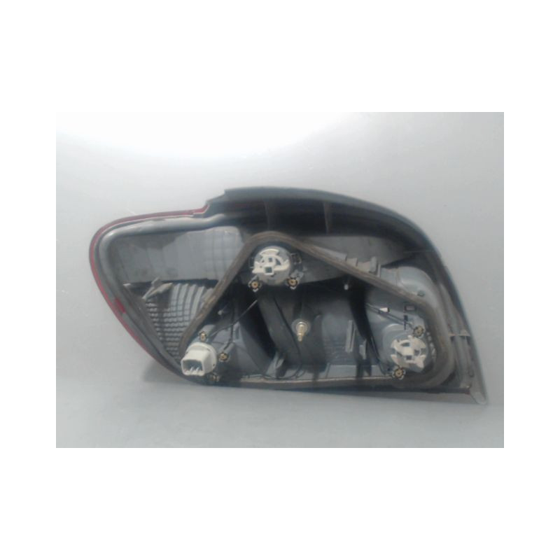 FEU ARRIERE DROIT TOYOTA YARIS 2003-