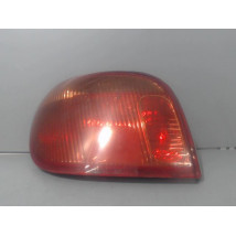 FEU ARRIERE GAUCHE  TOYOTA YARIS 2003-