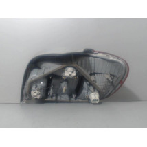 FEU ARRIERE GAUCHE  TOYOTA YARIS 2003-