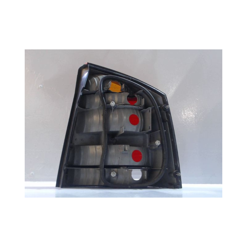 FEU ARRIERE GAUCHE  OPEL VECTRA 99-2002