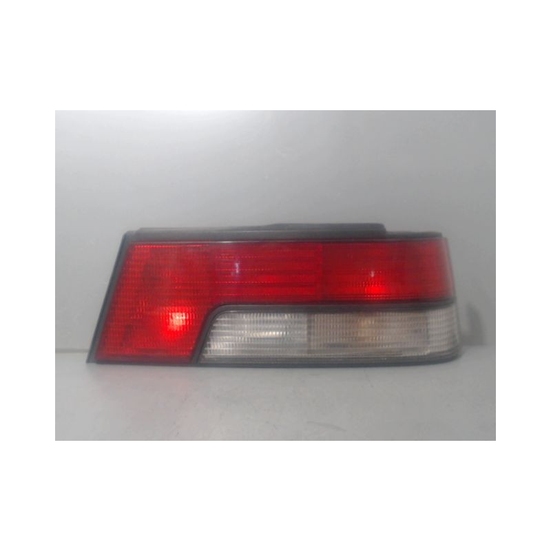 FEU ARRIERE GAUCHE  PEUGEOT 405 92-96