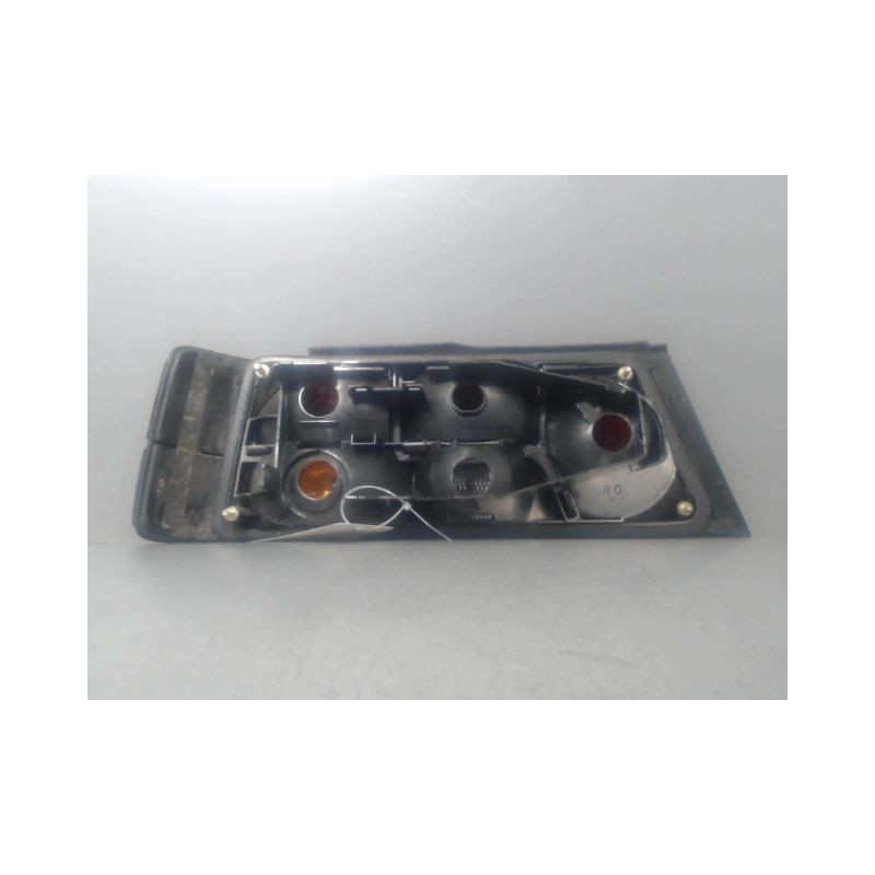 FEU ARRIERE GAUCHE  PEUGEOT 405 92-96