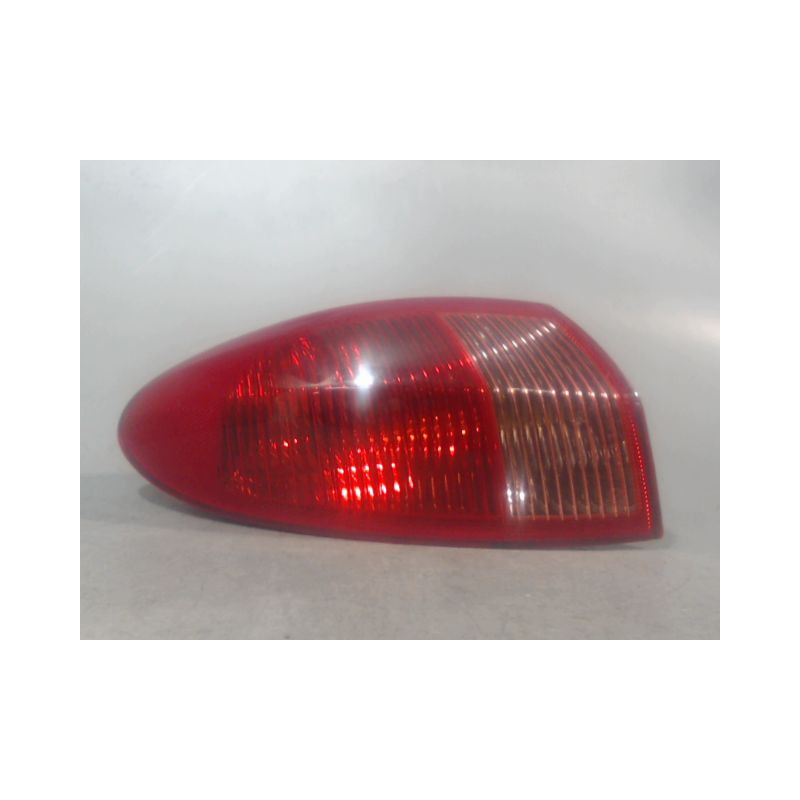 FEU ARRIERE GAUCHE  ALFA ROMEO 147 2004-