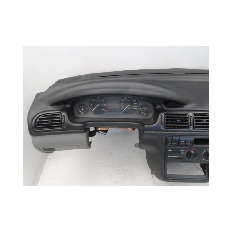 PLANCHE DE BORD  PEUGEOT 406 95-99