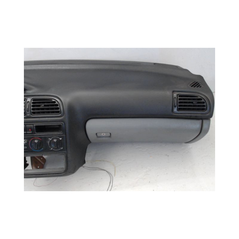 PLANCHE DE BORD  PEUGEOT 406 95-99