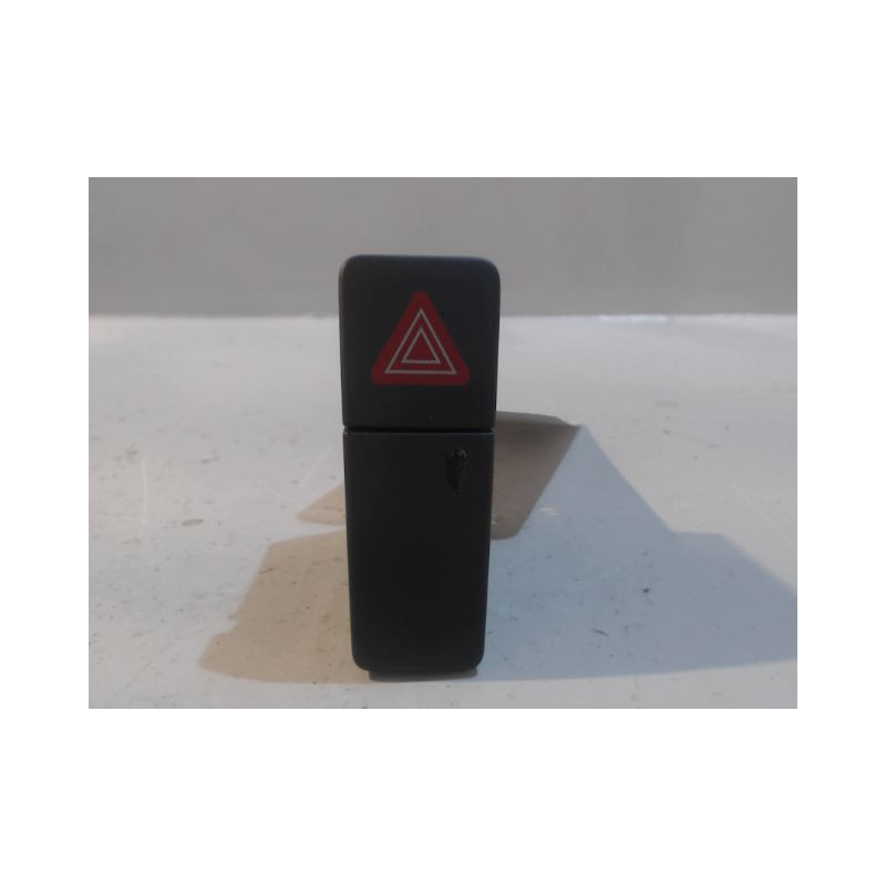 BOUTON DE WARNING SUZUKI SX4