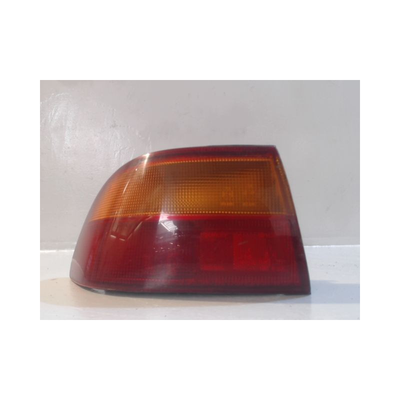 FEU ARRIERE GAUCHE  HONDA CIVIC 91-96