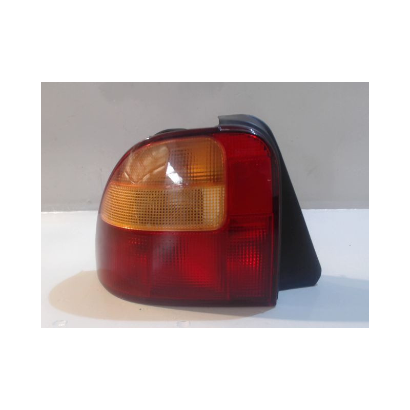 FEU ARRIERE GAUCHE  ROVER 400 96-00
