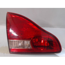 FEU ARRIERE INTERIEUR GAUCHE TOYOTA AVENSIS VERSO 01-03