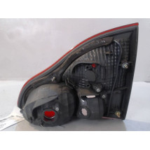 FEU ARRIERE INTERIEUR GAUCHE TOYOTA AVENSIS VERSO 01-03