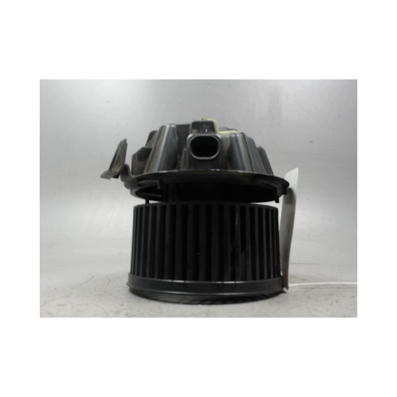 MOTEUR VENTILATEUR CHAUFFAGE DACIA DUSTER