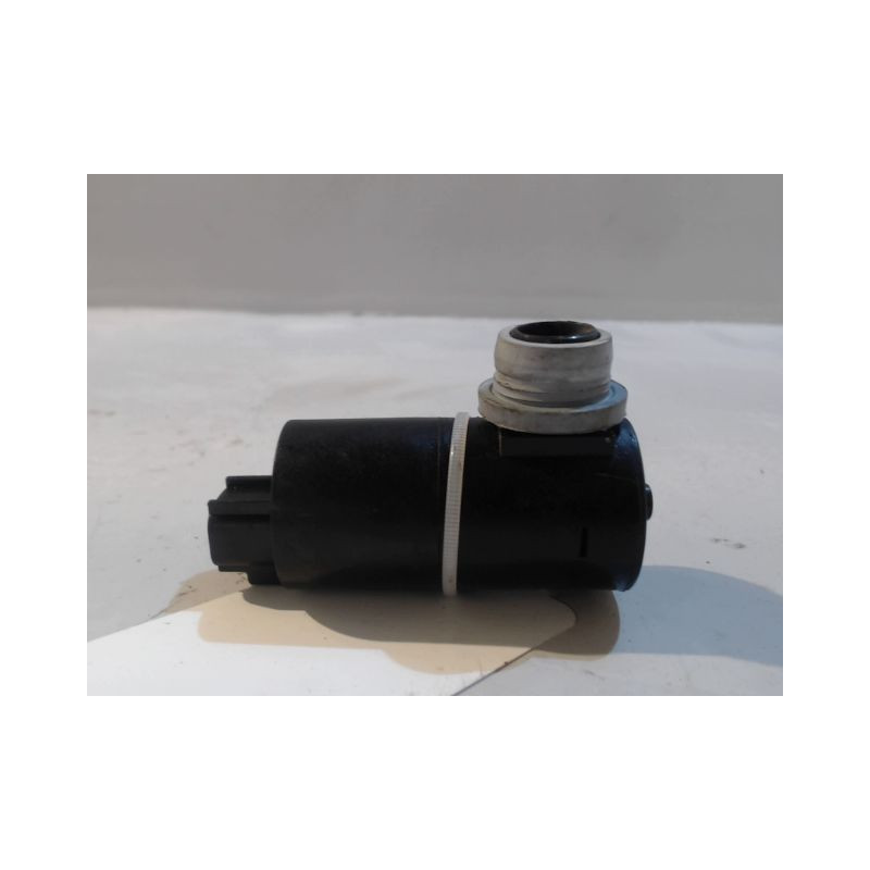 POMPE LAVE-GLACE AVANT PEUGEOT 108