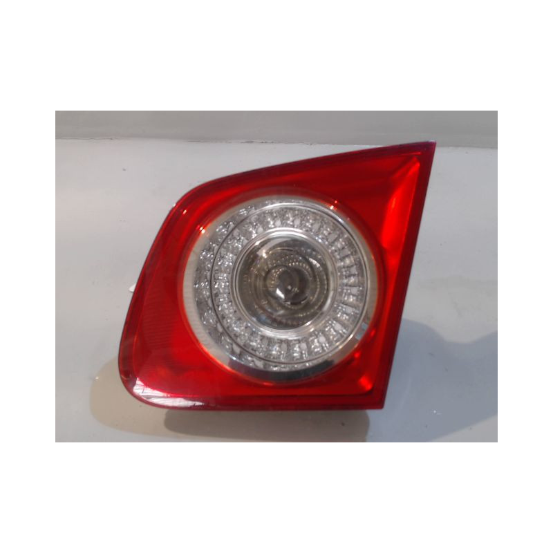 FEU ARRIERE INTERIEUR DROIT VOLKSWAGEN JETTA 2005-
