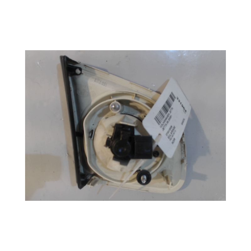 FEU ARRIERE INTERIEUR DROIT VOLKSWAGEN JETTA 2005-