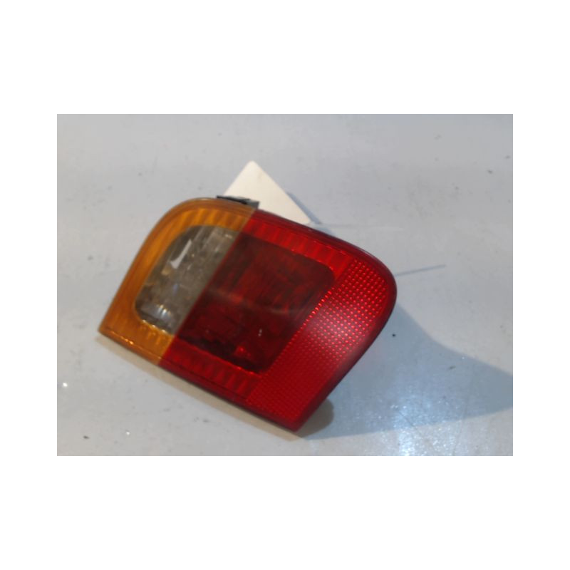 FEU ARRIERE INTERIEUR GAUCHE B.M.W. SERIE 3